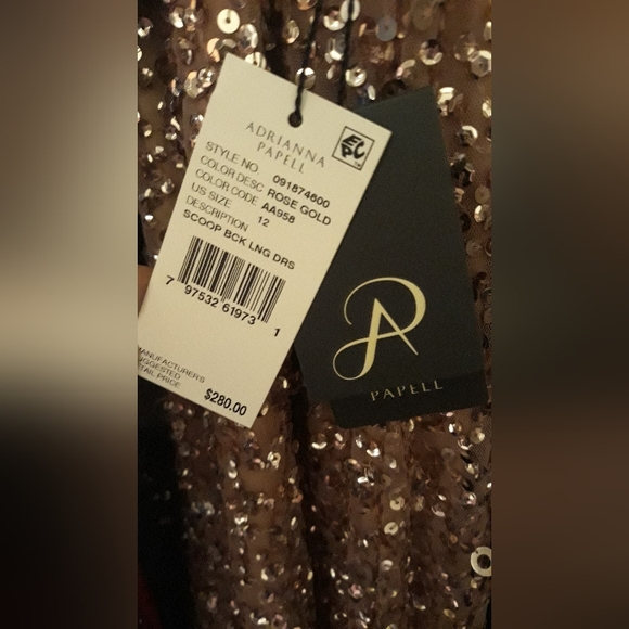 NEW STUNNING ADRIANNA PAPELL SEQUIN SCOOP BACK GOWN - Picture 6 of 7